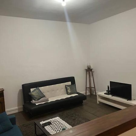 Superbe Appartement Avec Parking Gratuit Vaulx-en-Velin Zewnętrze zdjęcie