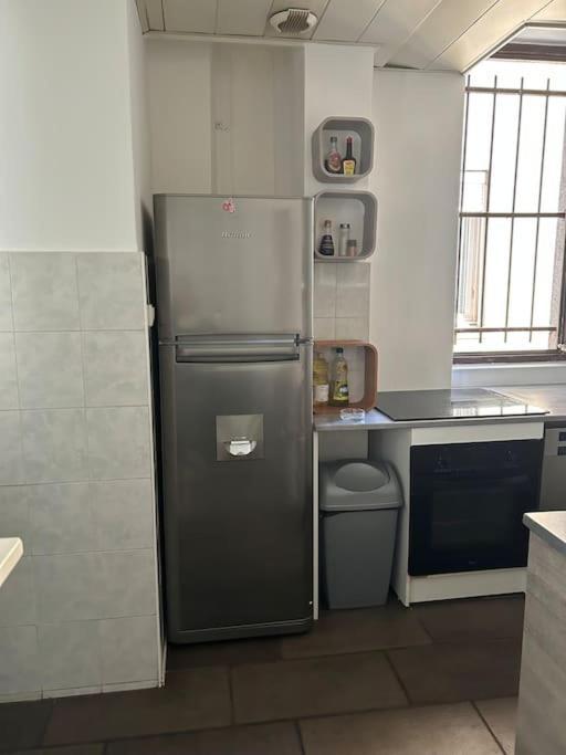 Superbe Appartement Avec Parking Gratuit Vaulx-en-Velin Zewnętrze zdjęcie